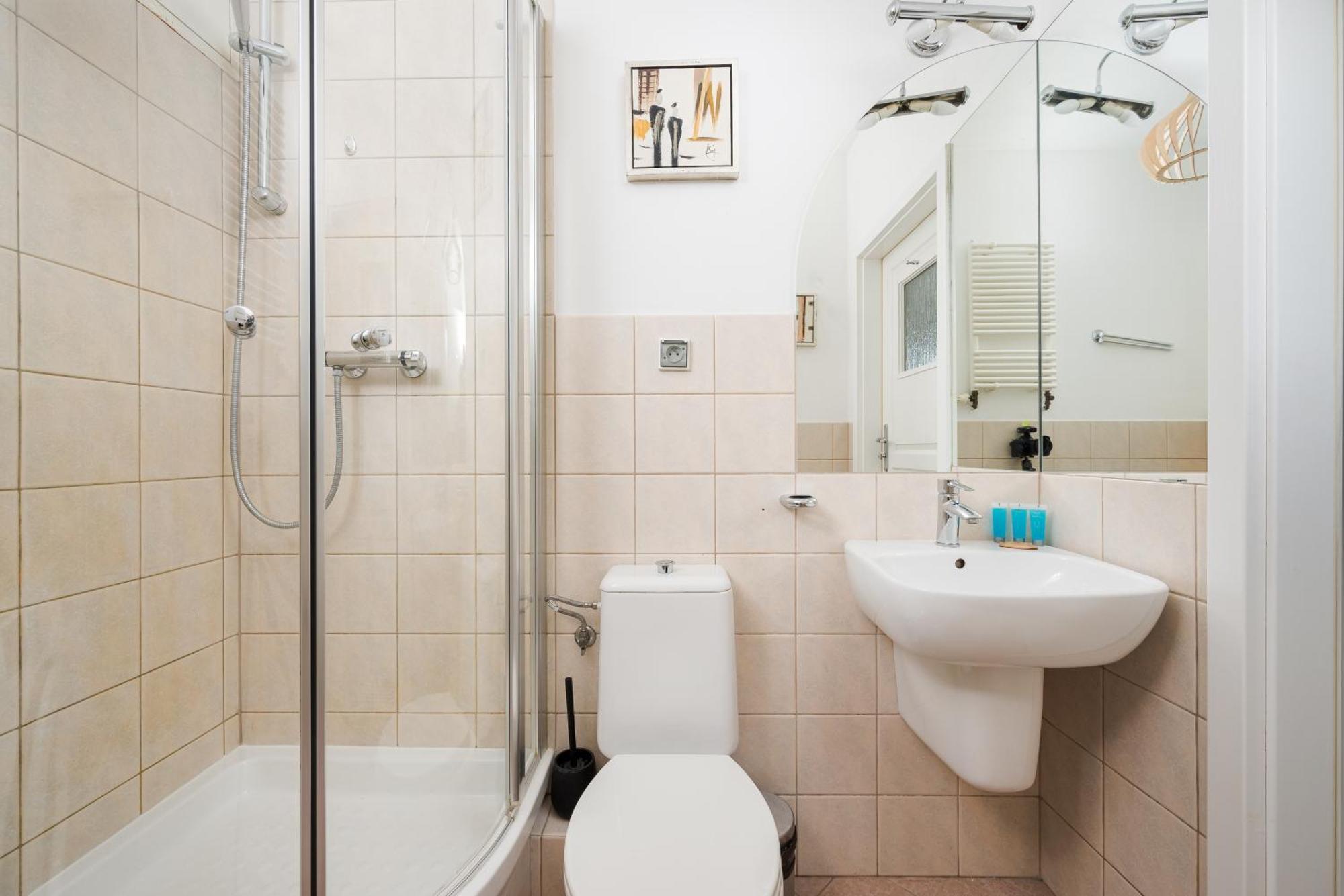 Metro Mlynow Pleasant Apartament Varşova Dış mekan fotoğraf